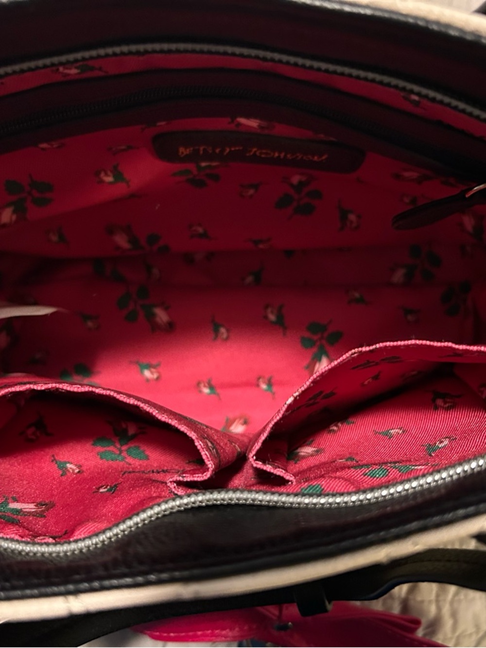 Betsey Johnson Cream, Black & Hot Pink Heart-Quilted Shoulder Bag - Picture 3 of 4